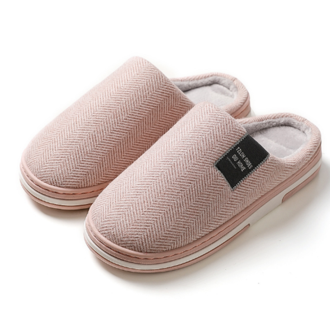 Men’s plush indoor slippers with non-slip sole
