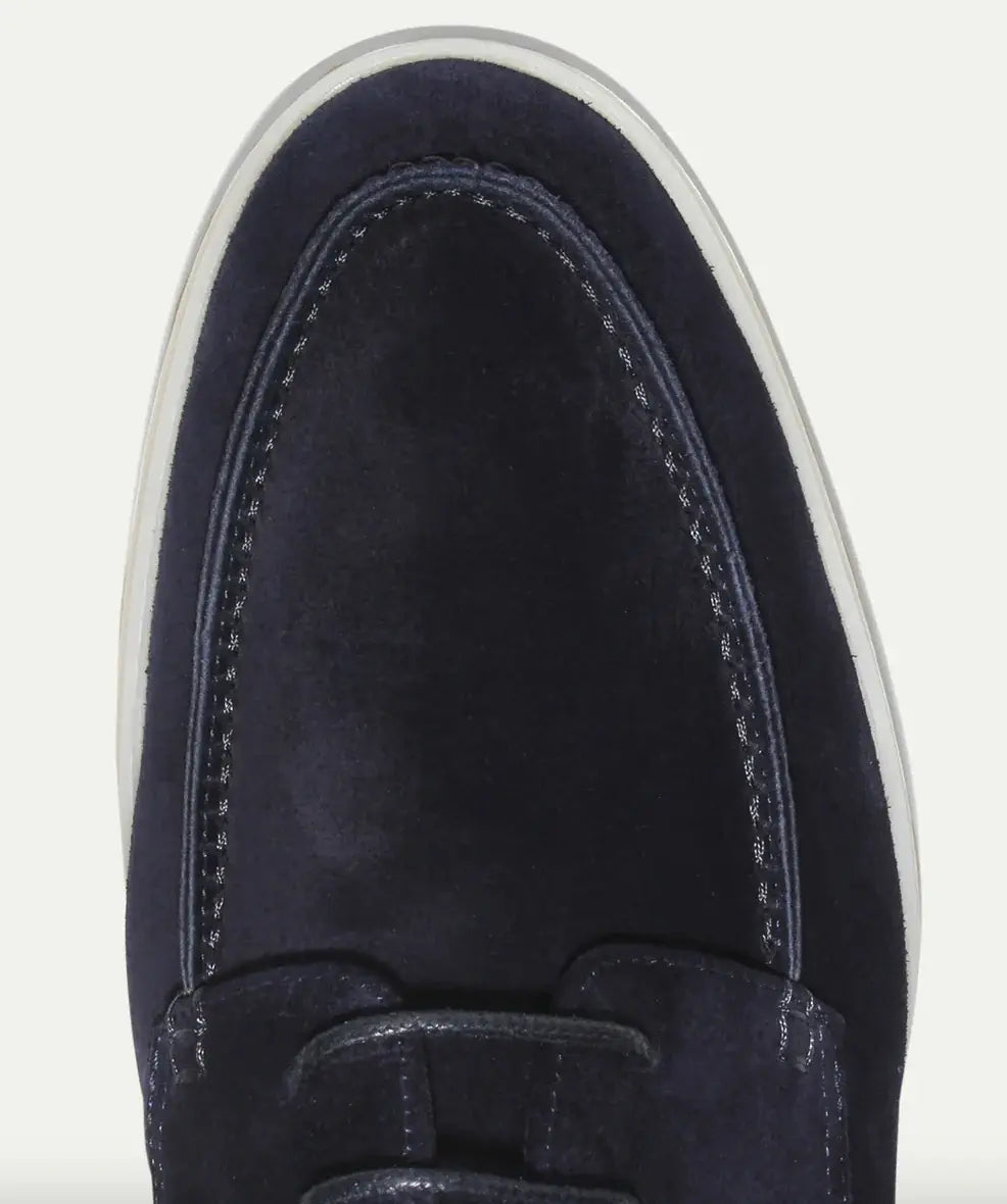 Shoes — view 4